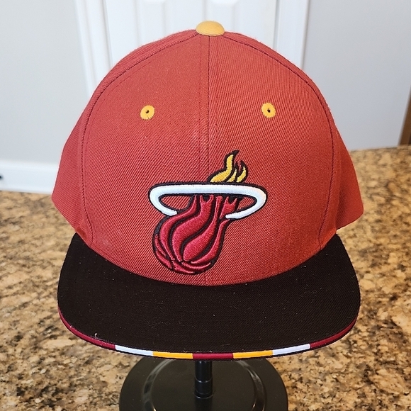 Miami‎ Heat Mitchell And Ness  Cap - Picture 1 of 5